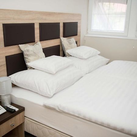 Hozam Wellness Es Apartman Szolnok Exterior foto