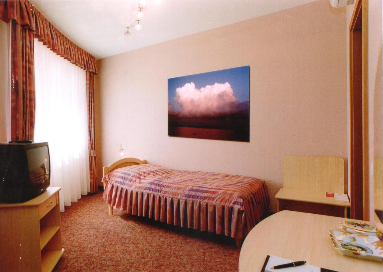 Hozam Wellness Es Apartman Szolnok Exterior foto