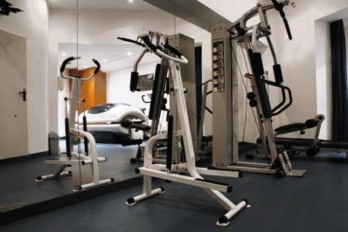 Hozam Wellness Es Apartman Szolnok Exterior foto
