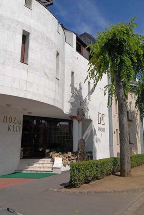 Hozam Wellness Es Apartman Szolnok Exterior foto